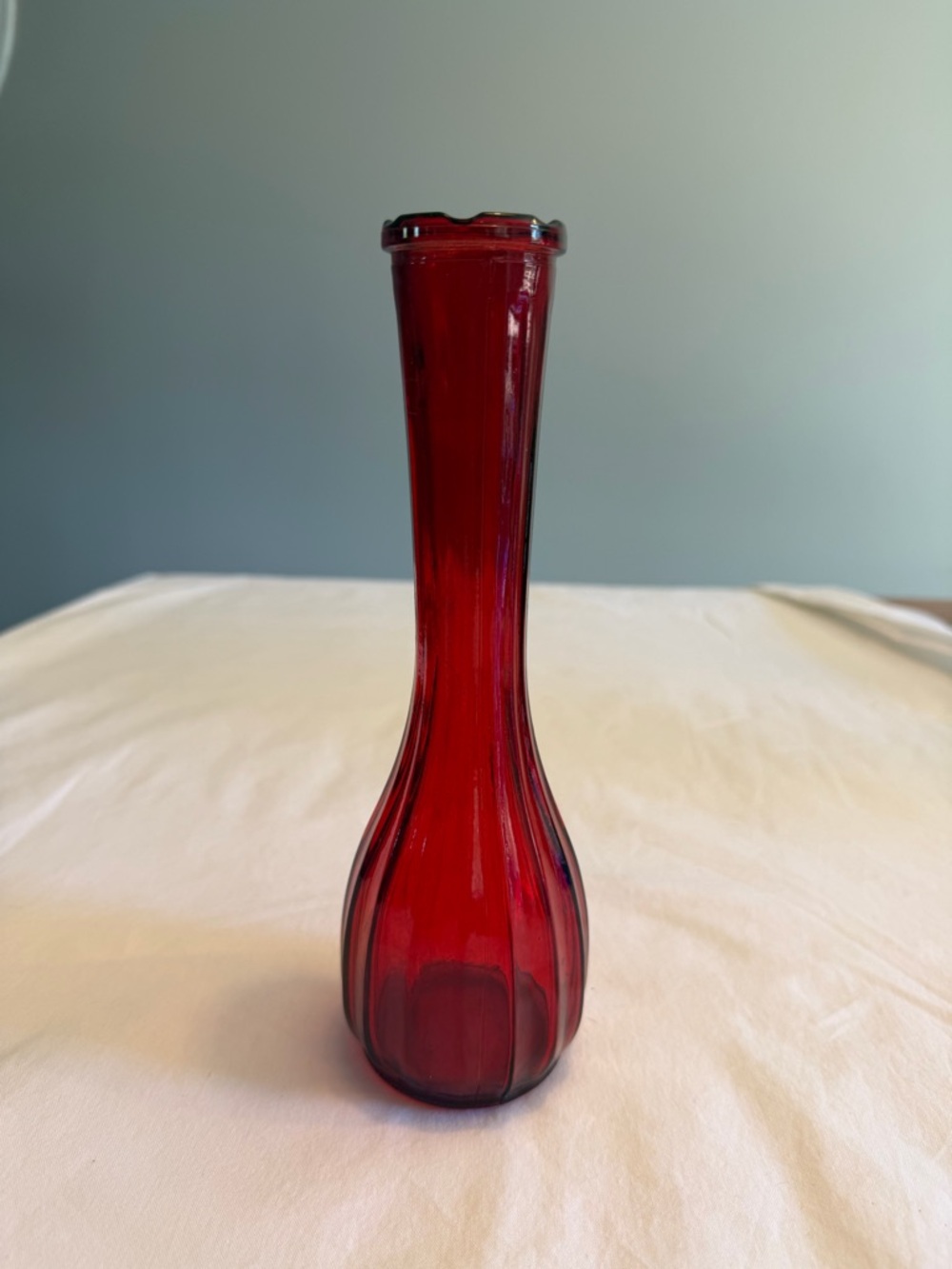 Red Glass Bud Vase - Elegant Home Accent